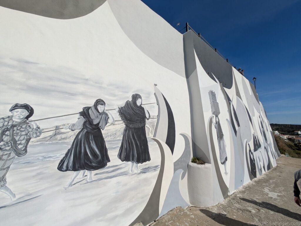 シティオ地区からプライア地区へ行く途中の壁画